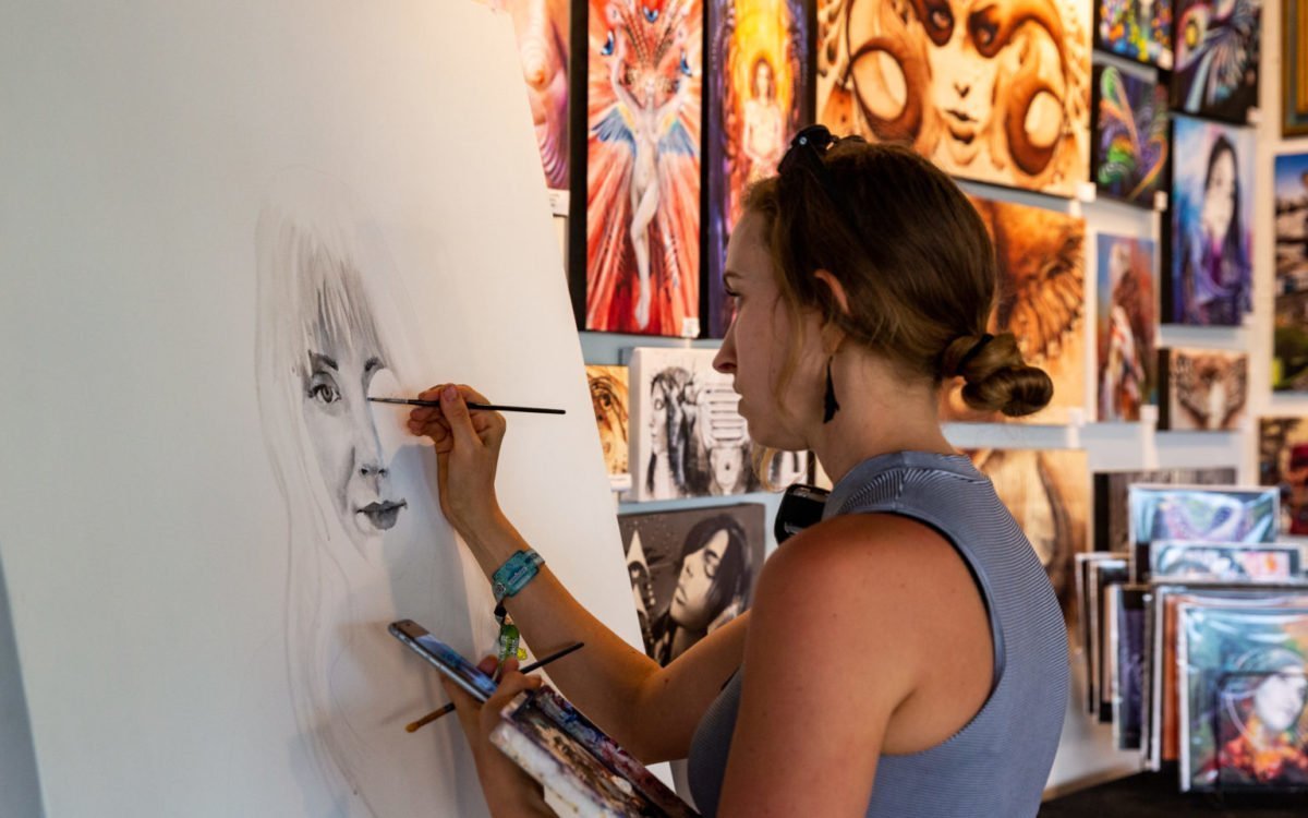Live Art Gallery Applications Now Open!